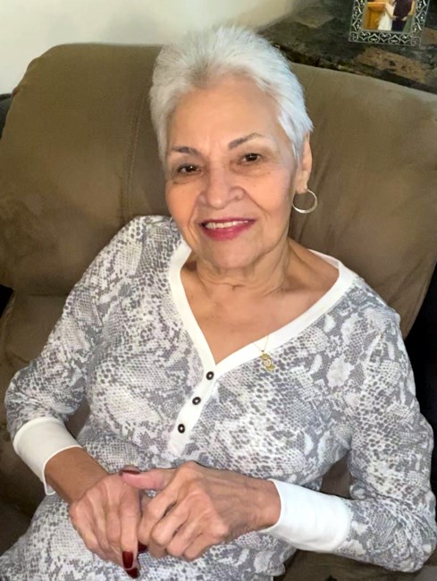 Obituary of Gloria Santiago