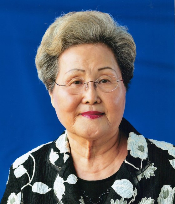 Obituary of Yoomin Kim Awe
