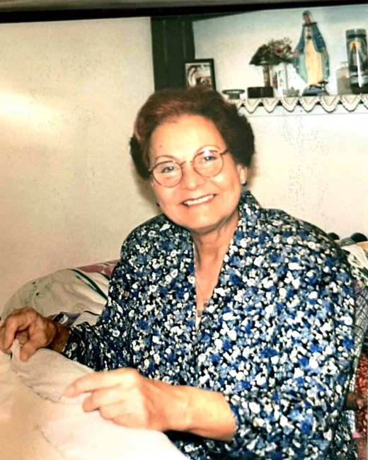 Obituario de Luz E. Reyes