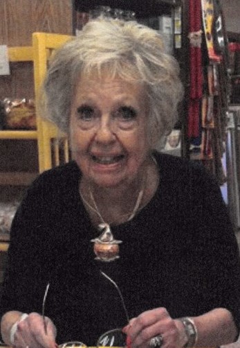Obituary of Marilyn Knight MacDougall