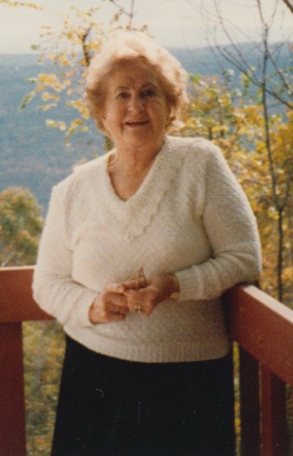 Obituario de Helen Sobolewski