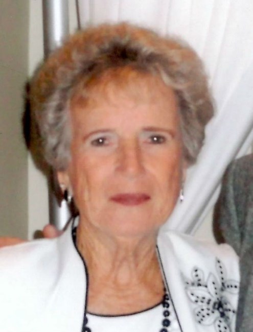 Obituario de Betty C. Adcock