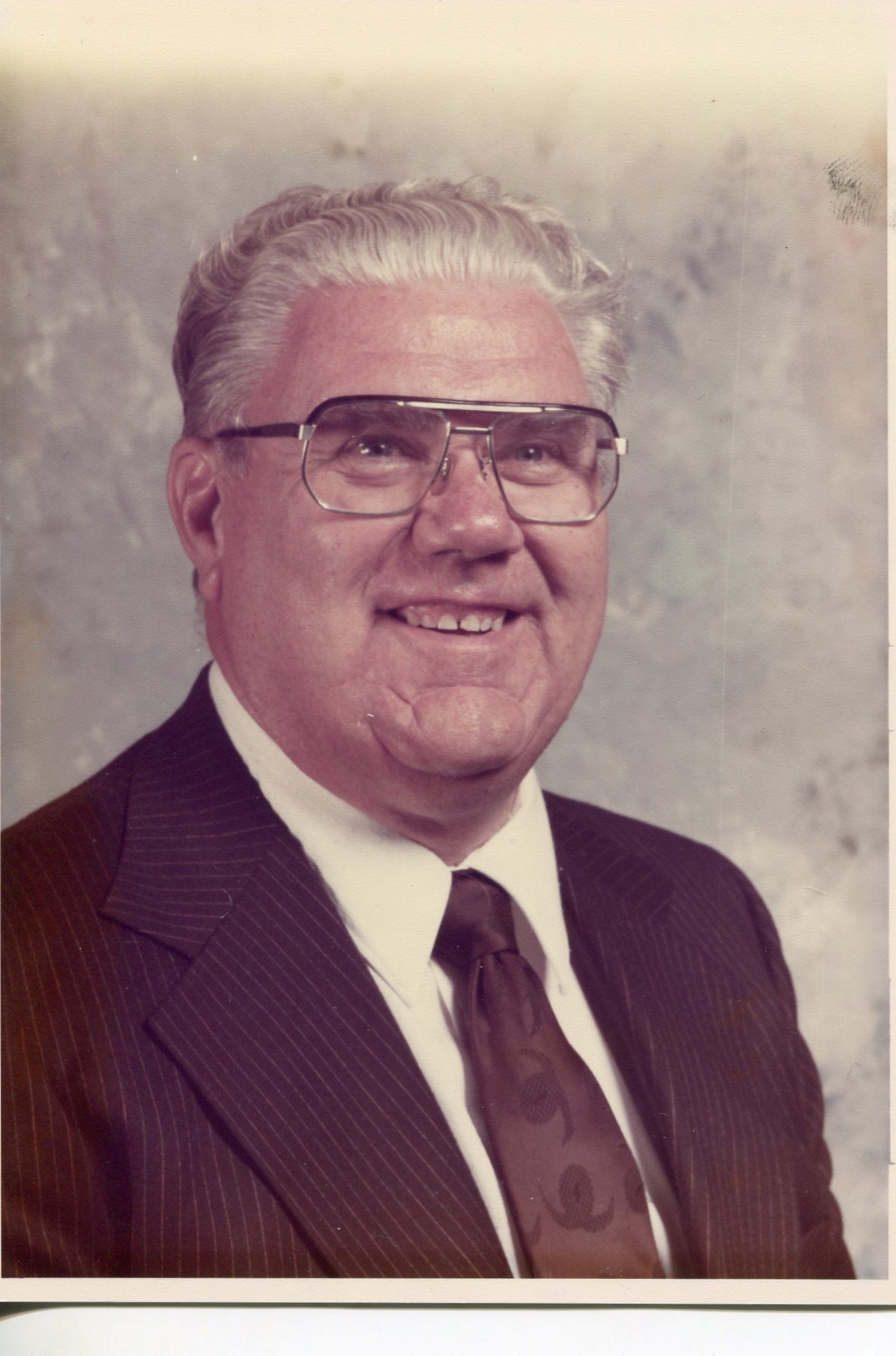 Obituary of Glen Whitlock Peterson