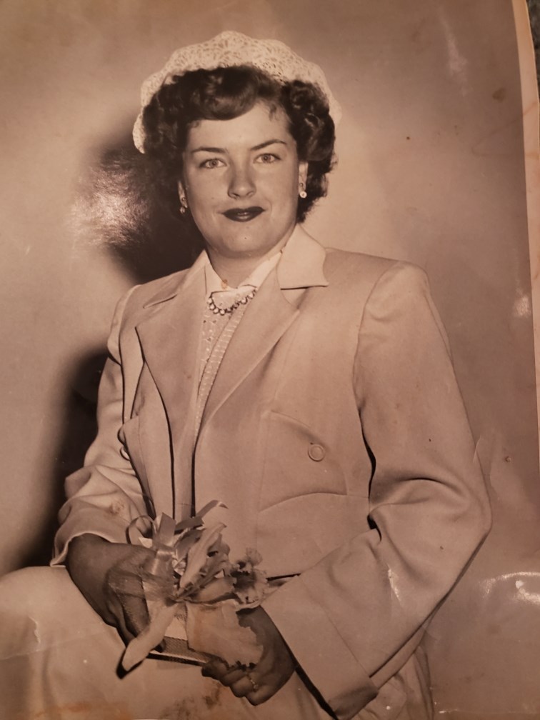 Obituary of Elaine Kenworthy Gilbert