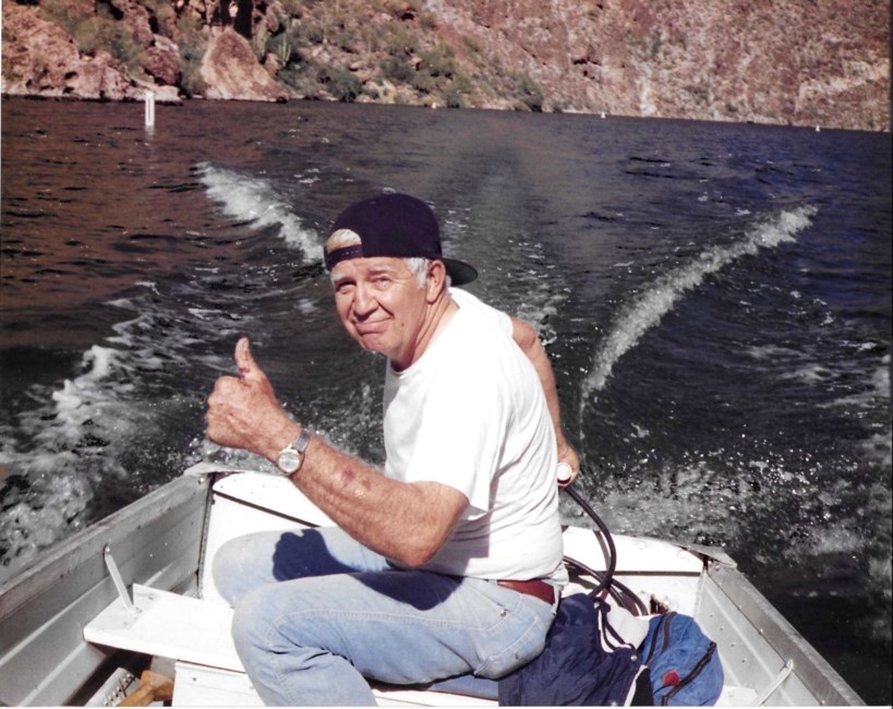 Obituario de Robert Glenn Hutchens