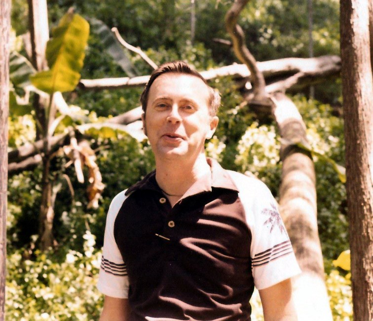 Avis de décès de Stephen John Hollo