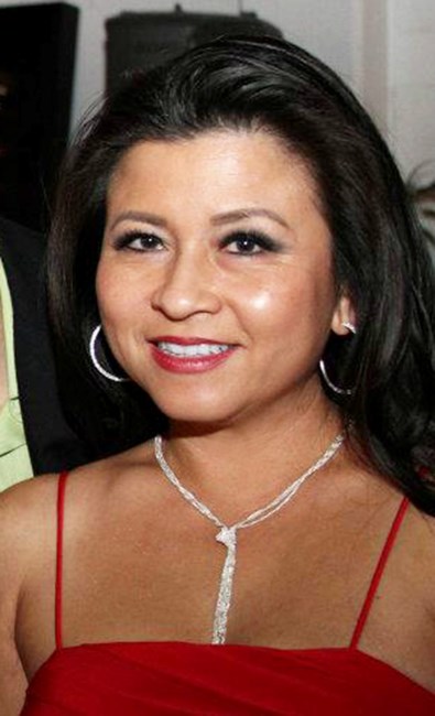 Obituary of Thuy-Uyen Dinh Le