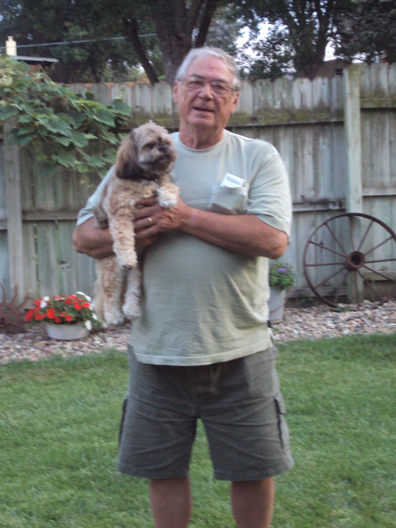 Obituary of Roger L. Fueston