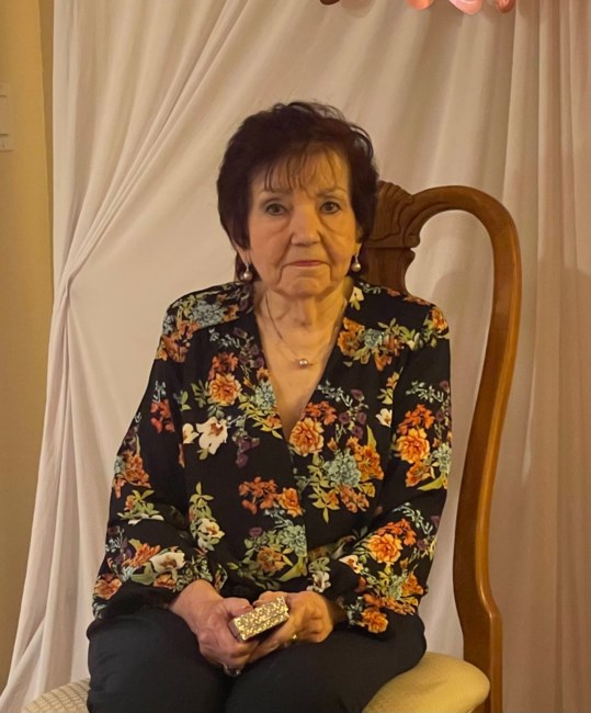 Obituary of Mavy Esquivel