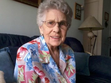 Avis de décès de Dorothy Julia Pearl Hall