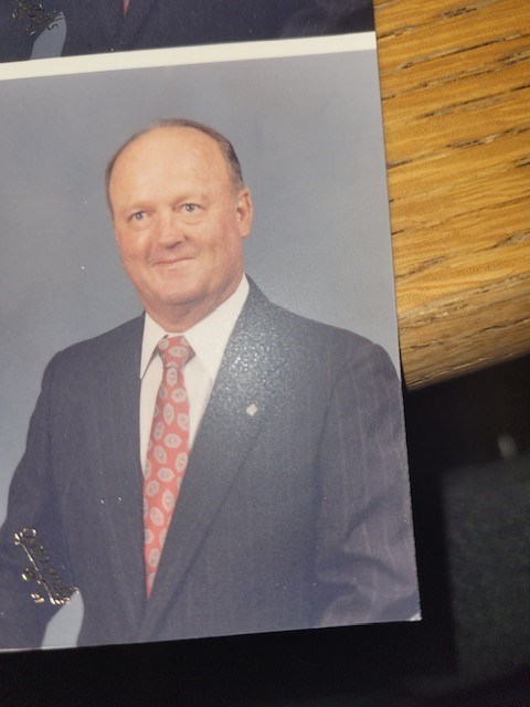 Obituary of Raymond "R.L." Lamar White