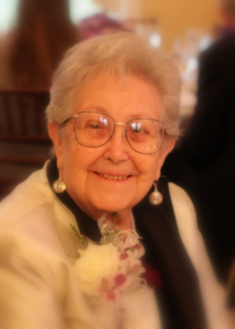 Obituary of Helen Cantrell Scheuering
