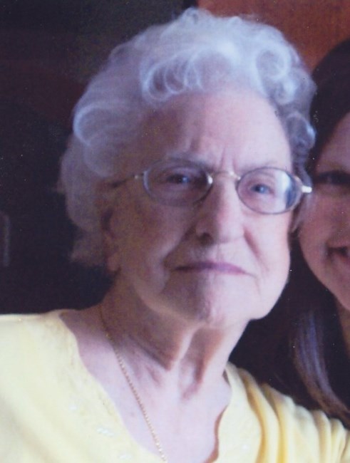 Obituario de Iona Frances Elizabeth Darrall