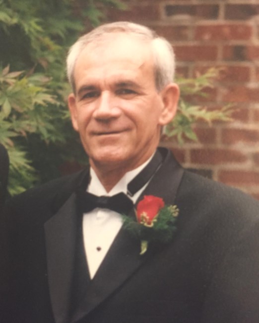 Obituary of Howard "Gray" Hall