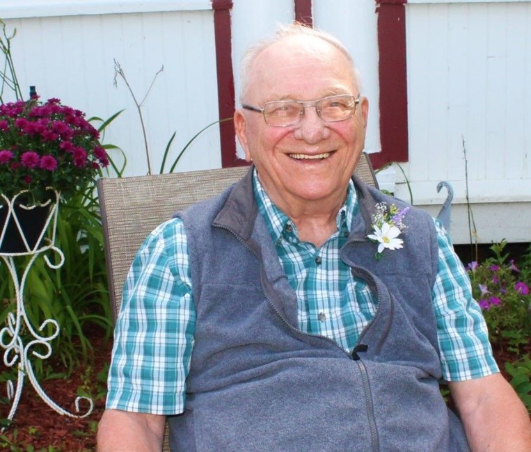 Obituario de Lloyd Robert Zimmerman