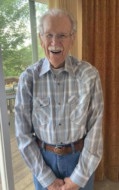 Obituary of Lyle Vere Daniels