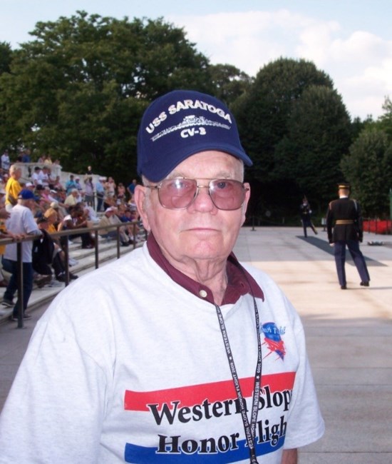 Obituary of Leslie A Davis