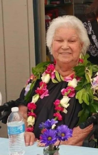 Obituario de Esther R.  Figueroa