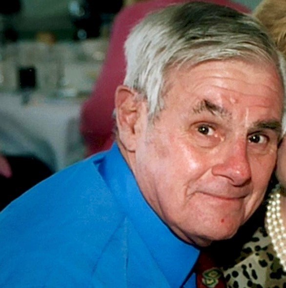 Obituary of Arthur Wellbrock Slauer