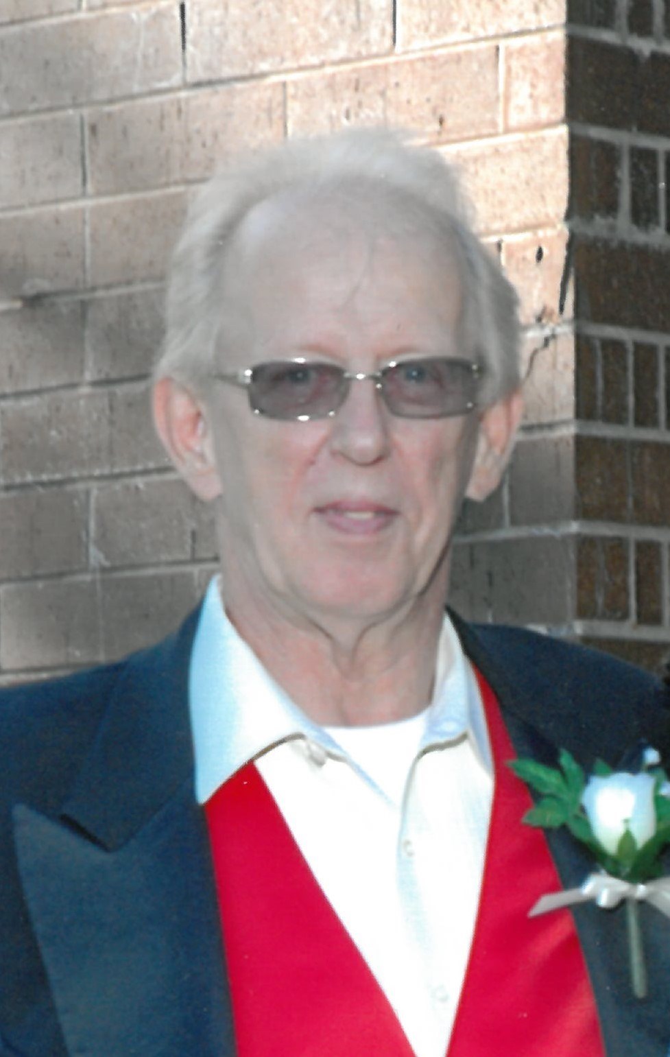 Obituary of Danny L. Helmers