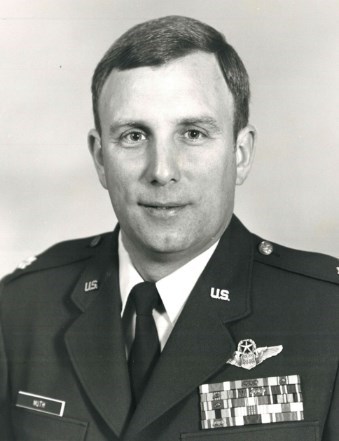 Avis de décès de Kenneth C. Muth, Jr.