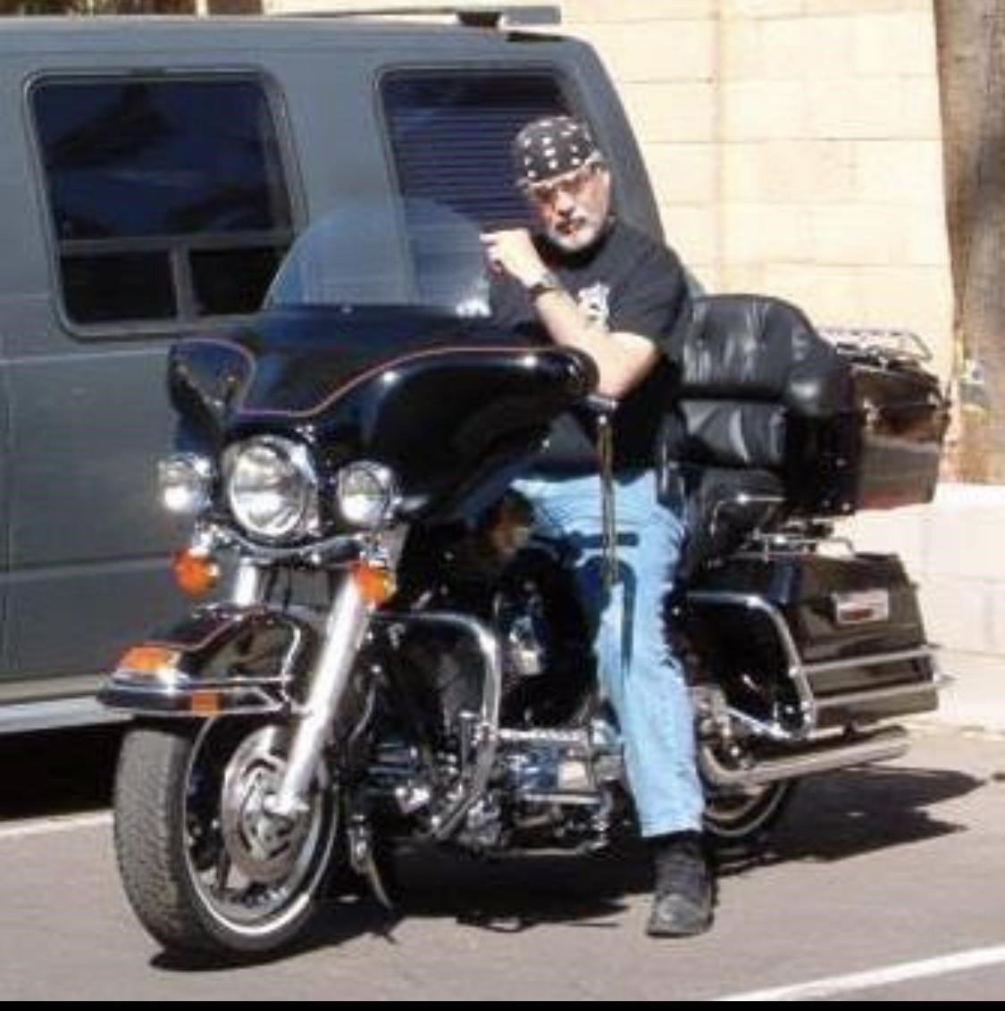 Obituary of Frank M. Riordan Jr.