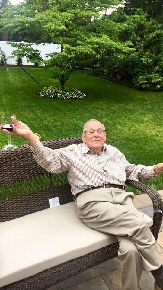 Obituario de Cosmo Starrantino