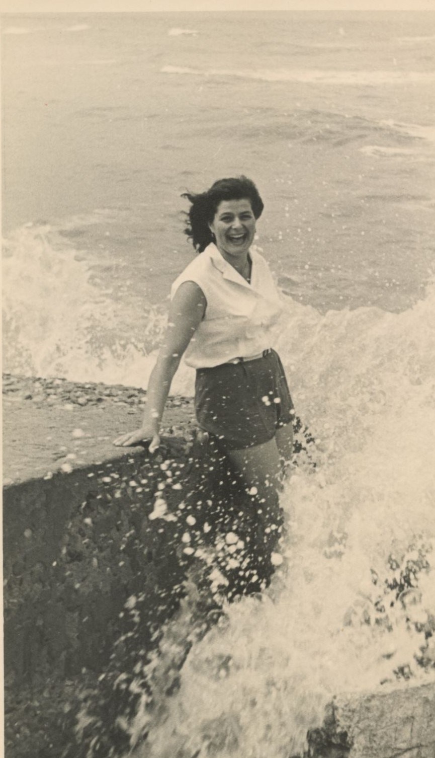 Obituario de Mrs. Cesira Anna Ambrosi