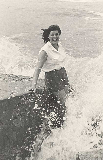 Obituario de Mrs. Cesira Anna Ambrosi