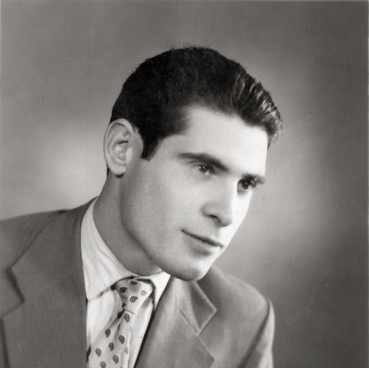 Obituary of Jose Tobias Esteireiro