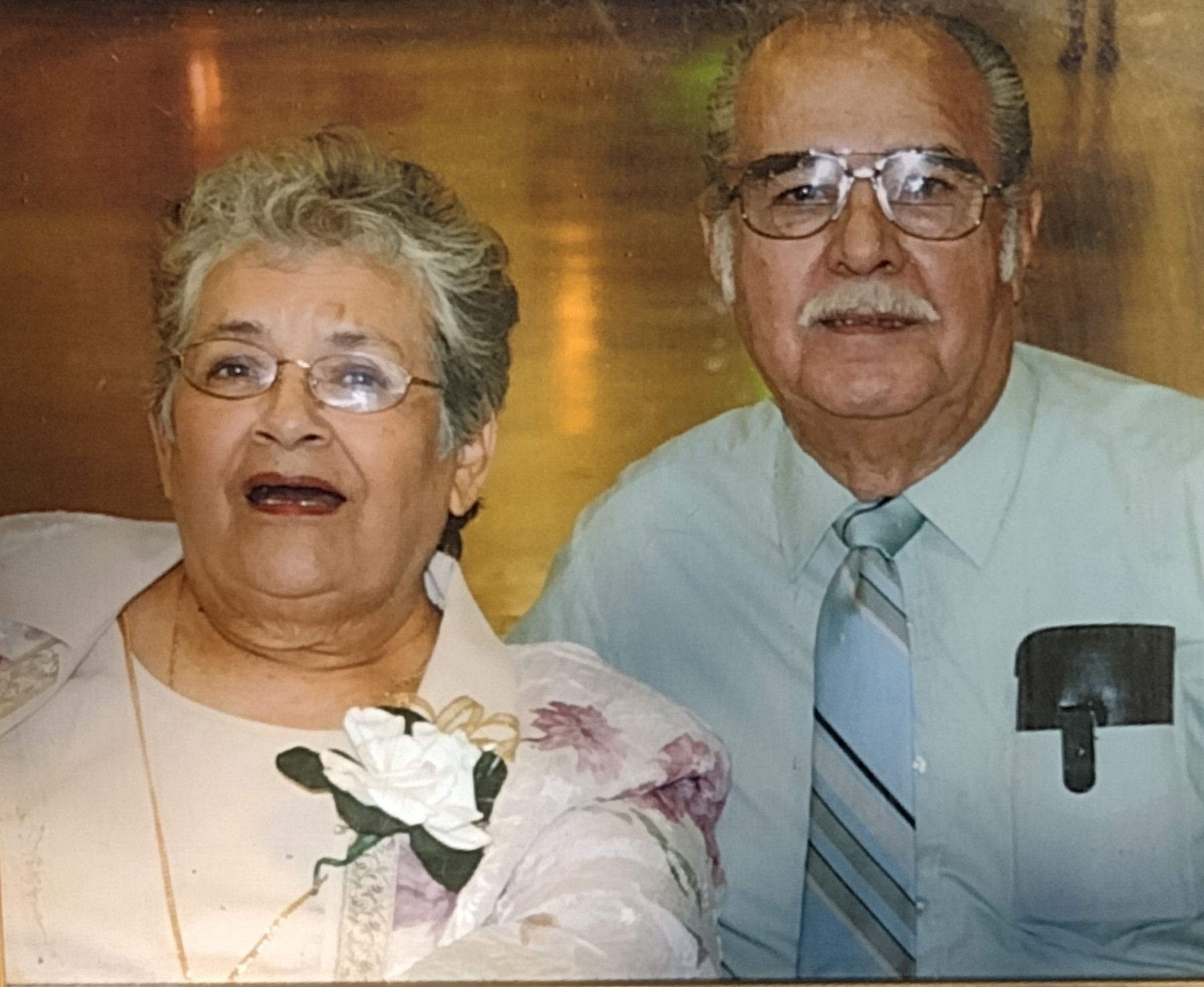 Obituary of Roberto & Emelia Santos
