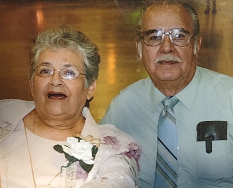 Obituary of Roberto & Emelia Santos