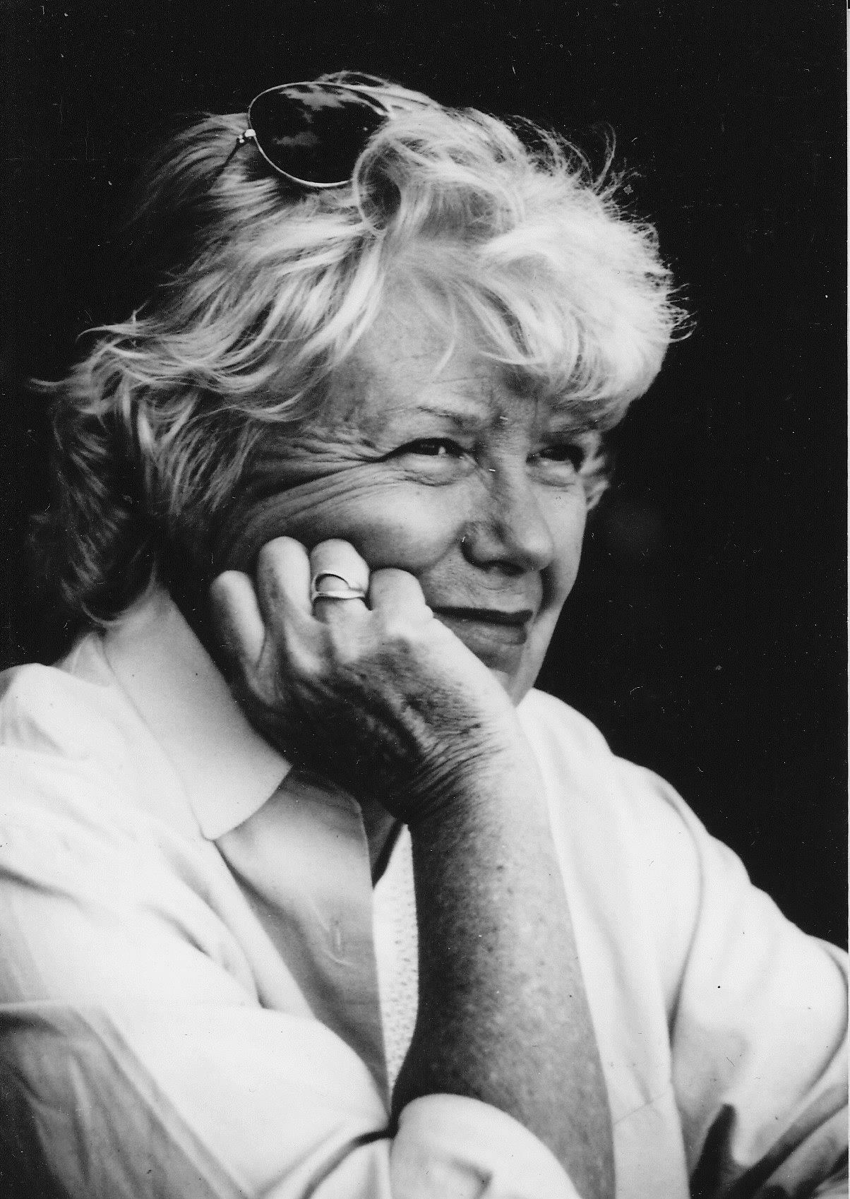 Obituary of Helen Elizabeth Moberg Crosby