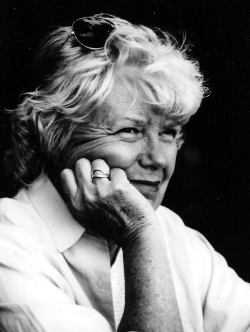 Obituary of Helen Elizabeth Moberg Crosby