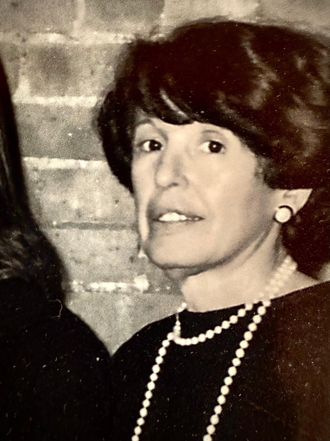 Obituary of Elizabeth Rosenthal