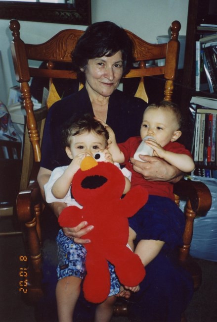 Obituary of Maria Teresa Davalos