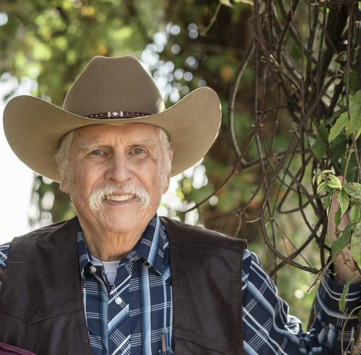 Obituary of Tommy Lee (T.L.) Henderson