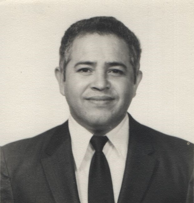 Obituary of Francisco Javier Sauceda Crespo