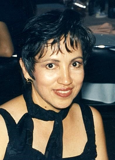 Obituary of Rosamaria Briones