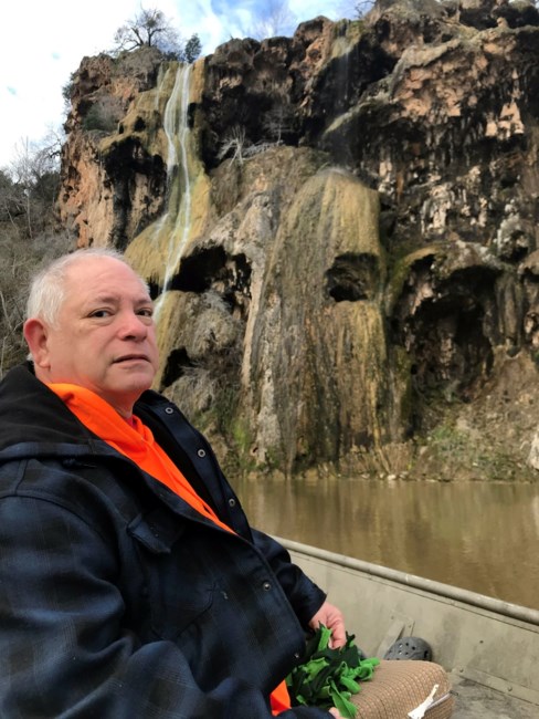 Obituary of Lee R Matthews