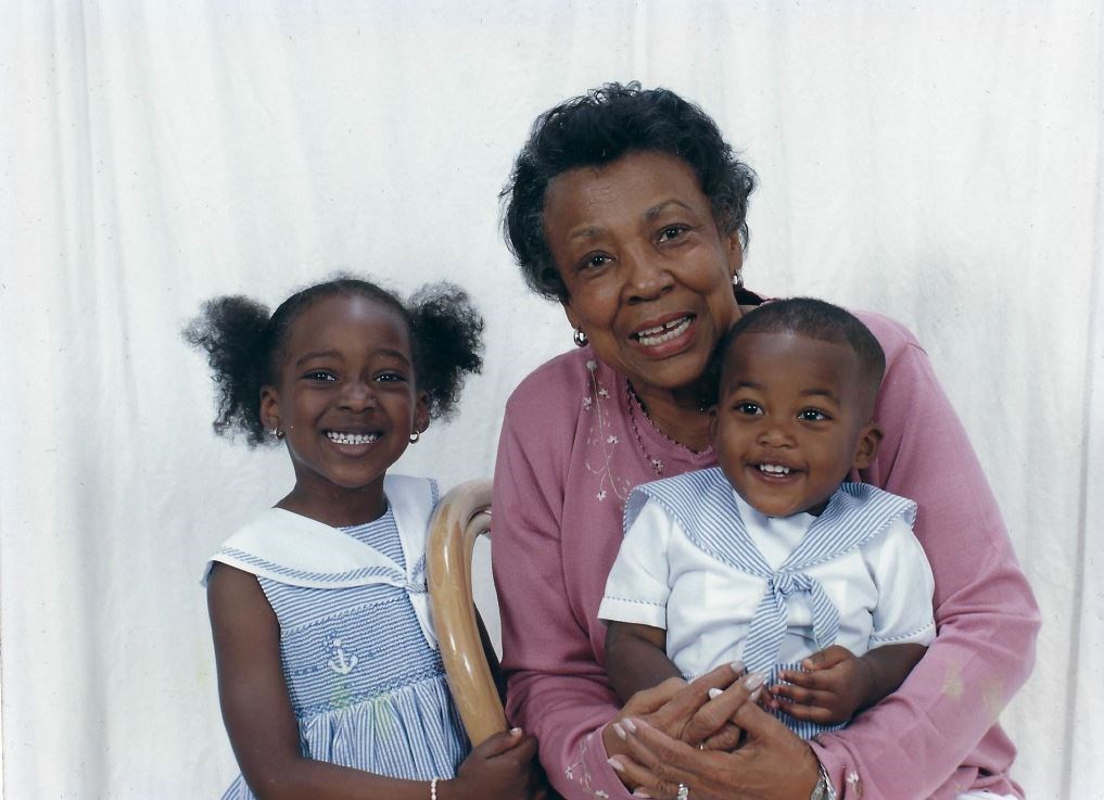 Obituary of Edna Francis White