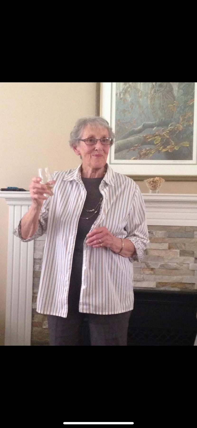 Avis de décès de Joan Yvonne Nesbitt