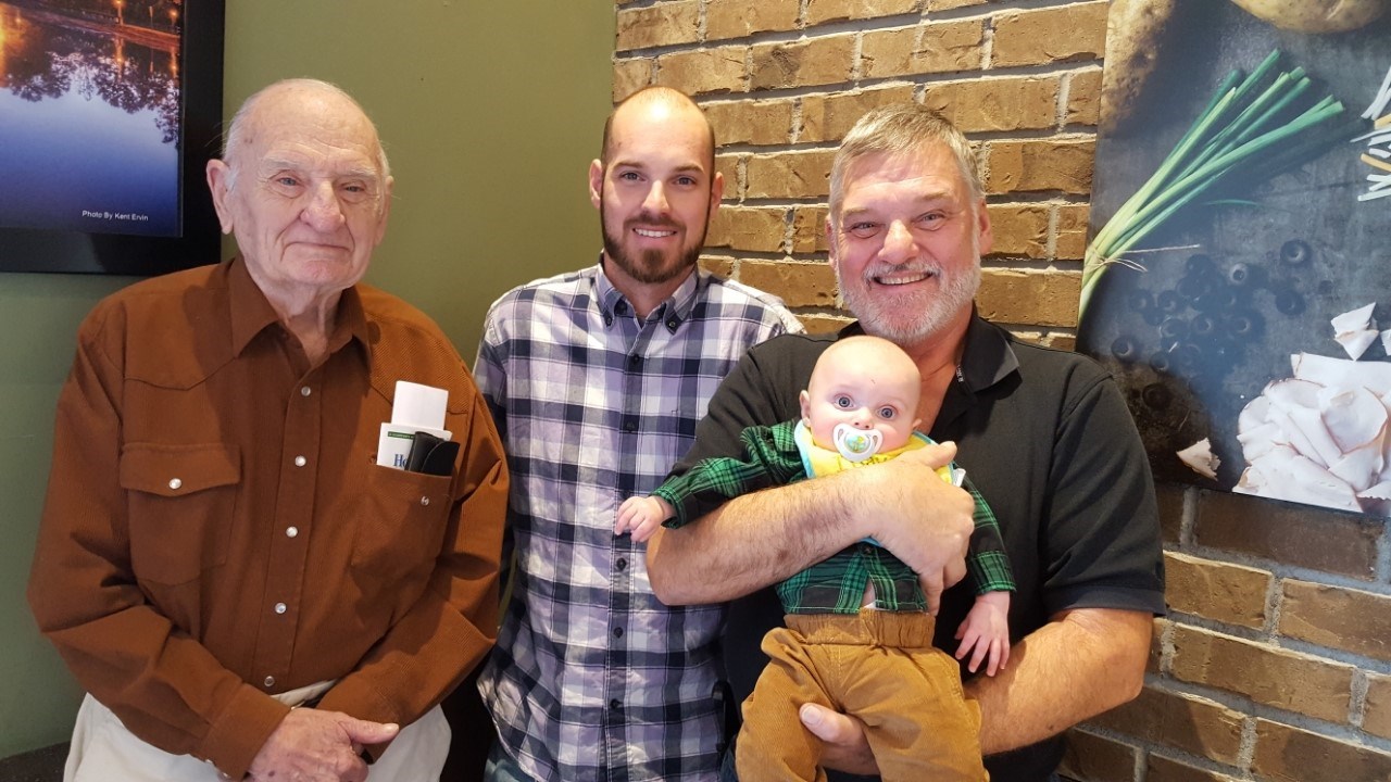 Obituary of Robert G Leininger