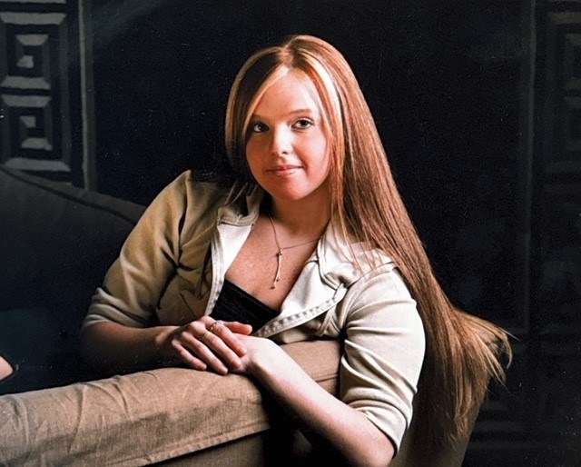 Obituary of Ashley Hogue