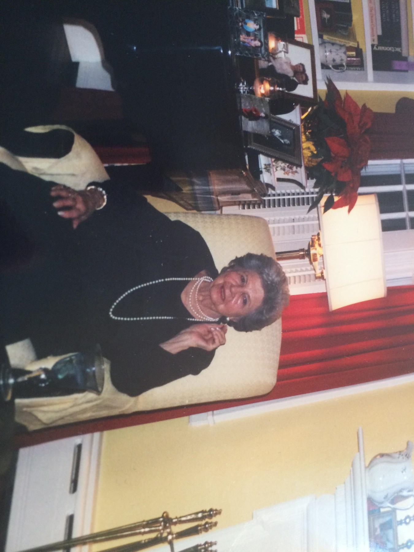Obituary of Evelyn J Lesch