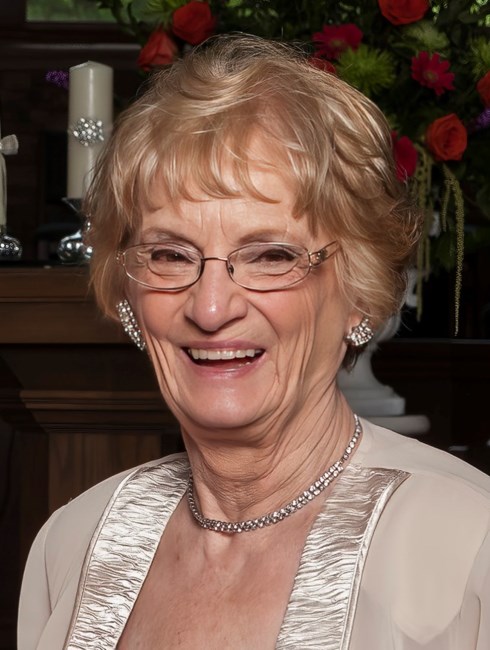 Obituary of Julia "Julie" Ann Hollis