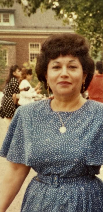 Obituary of Esperanza Cruz Villanueva
