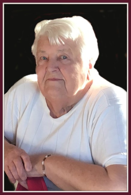 Obituary of Lucy Evelyn Yadivisiak Pomber