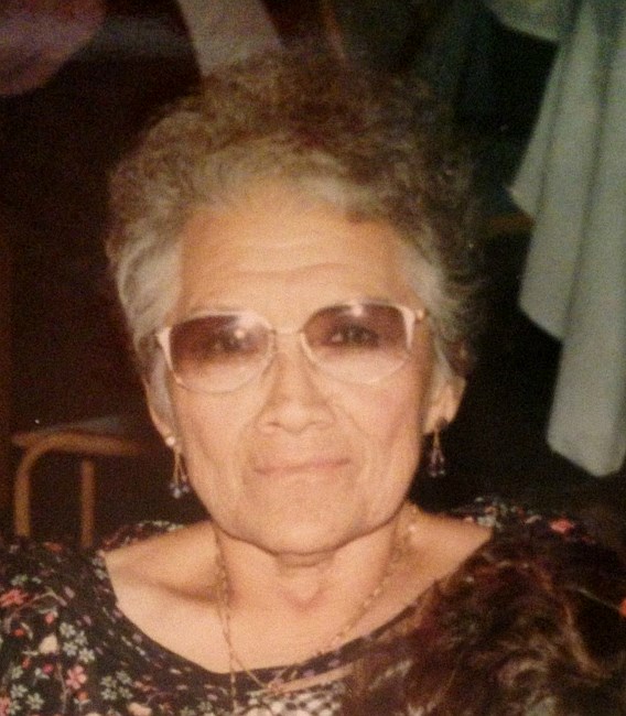 Obituario de Esther Martinez