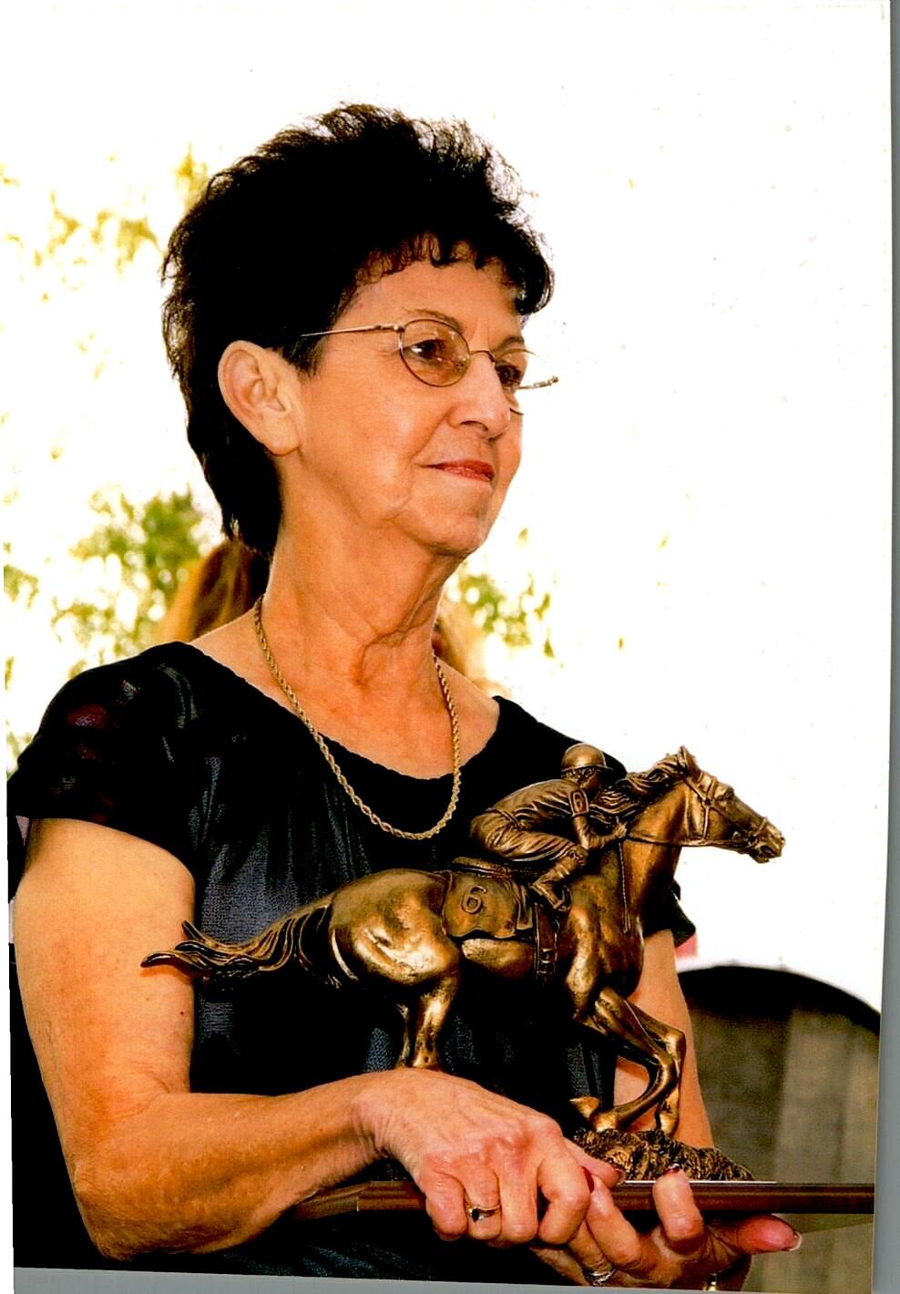 Obituary of Lucille Warren